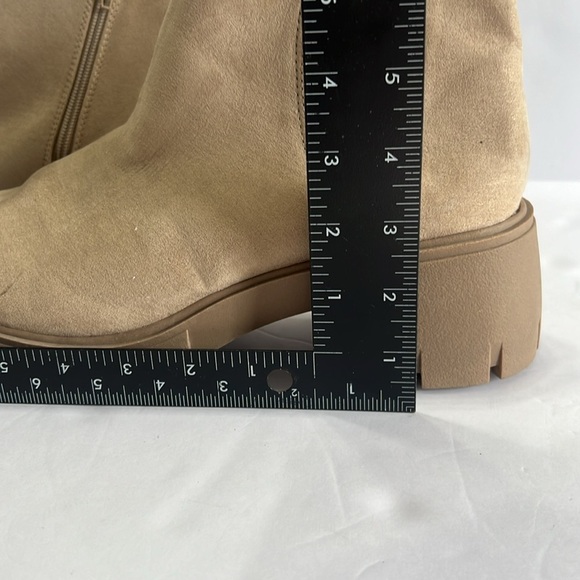 MADDEN NYC LIGHT BROWN CHELSEA STYLE BOOT SIZE 11 - Picture 4 of 10